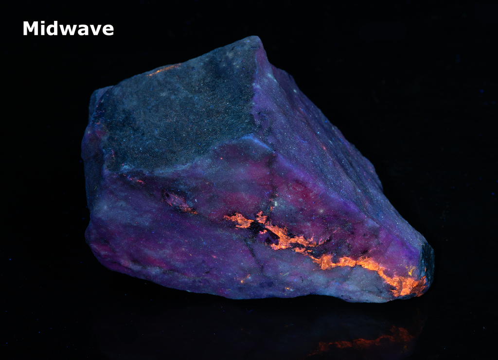 Fluorescent Calcite, Phosphorescent Sphalerite from Sweden