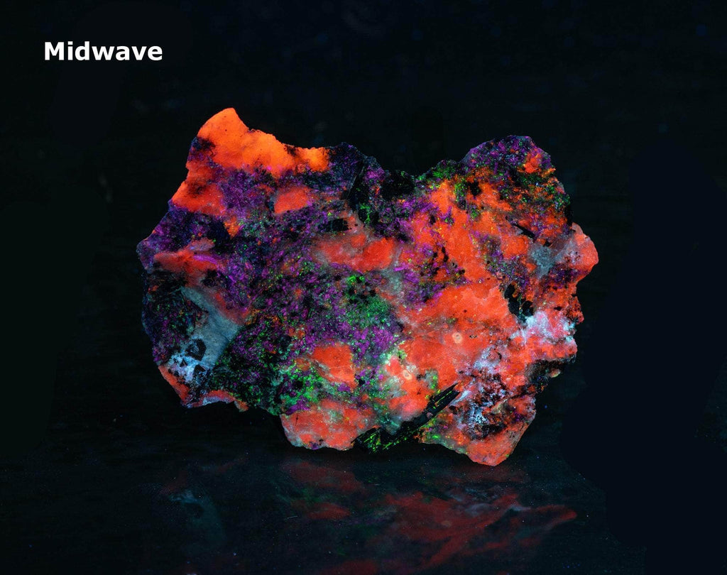  gemmy, fluorescent sodalite