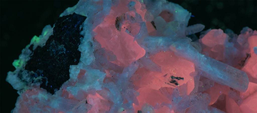 Fluorescent Danburite and Calcite from Mexico